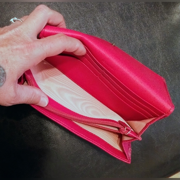 YSL Wallet Very Good Pre-loved Condition - Picture 7 of 11